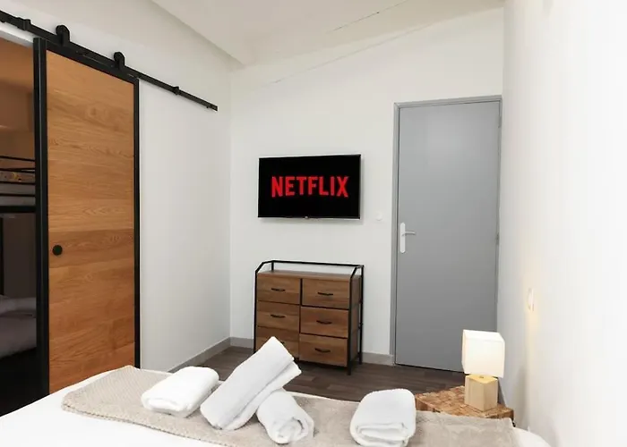 N3 Des Etudes Duplex Hypercentre Wifi Conciergeriedamecarcas *